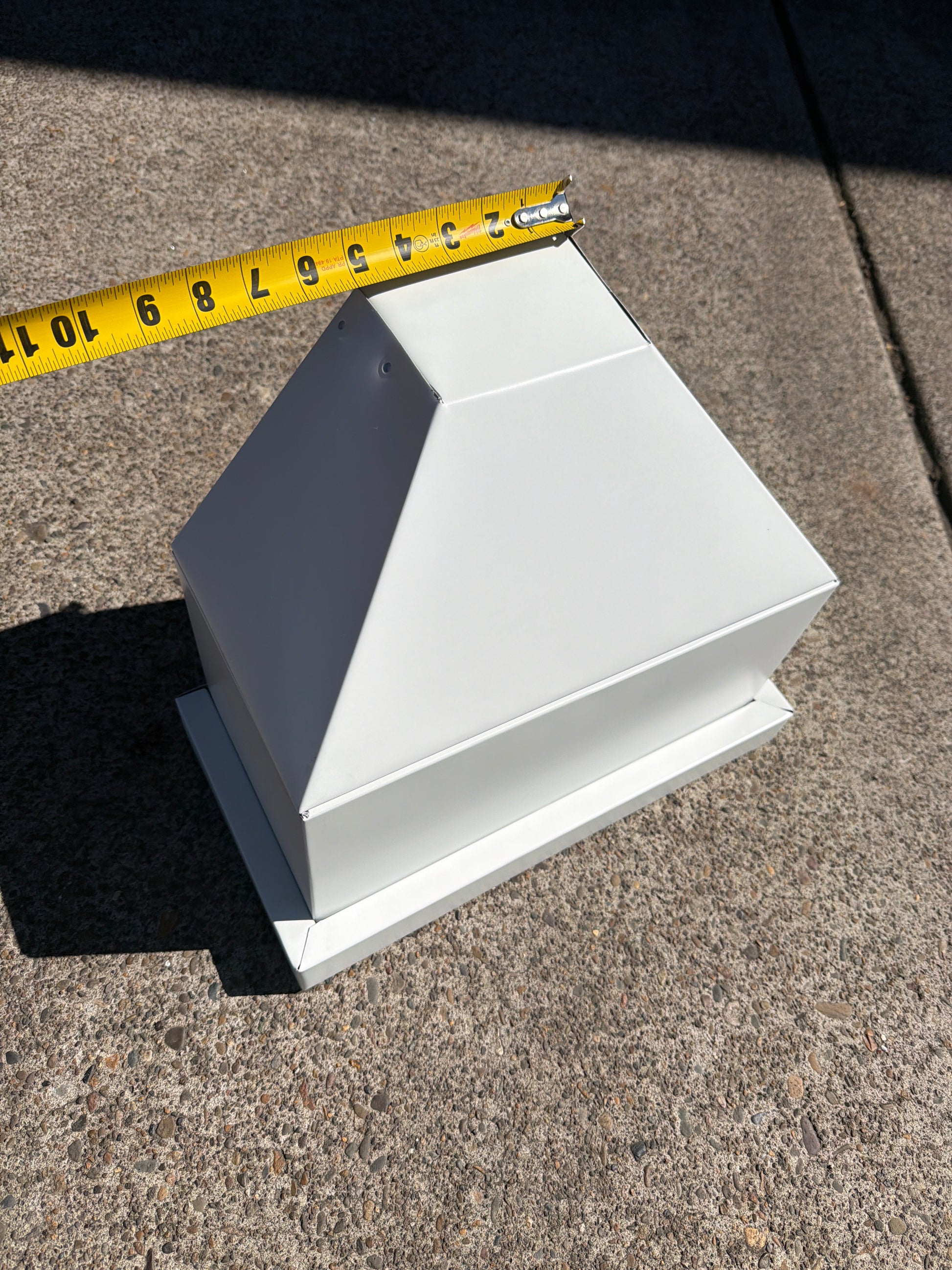 30 White Extra Large Aluminum Single Crown Leader Head - XL Collection Box W 16" x H 13" x D 9"