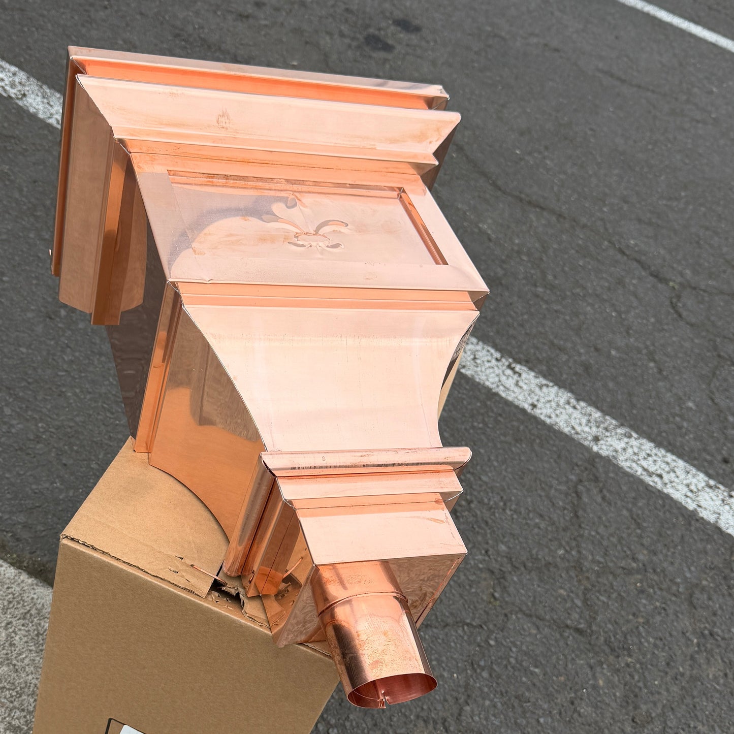 Fleur‑de‑Lis Copper Conductor Head – 15"x9.5"x20" Ornamental Collection Box with 2x3 Oval Outlet