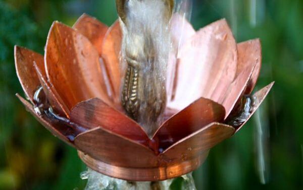 water-lily-copper-rain-chain-8ft-16-cups